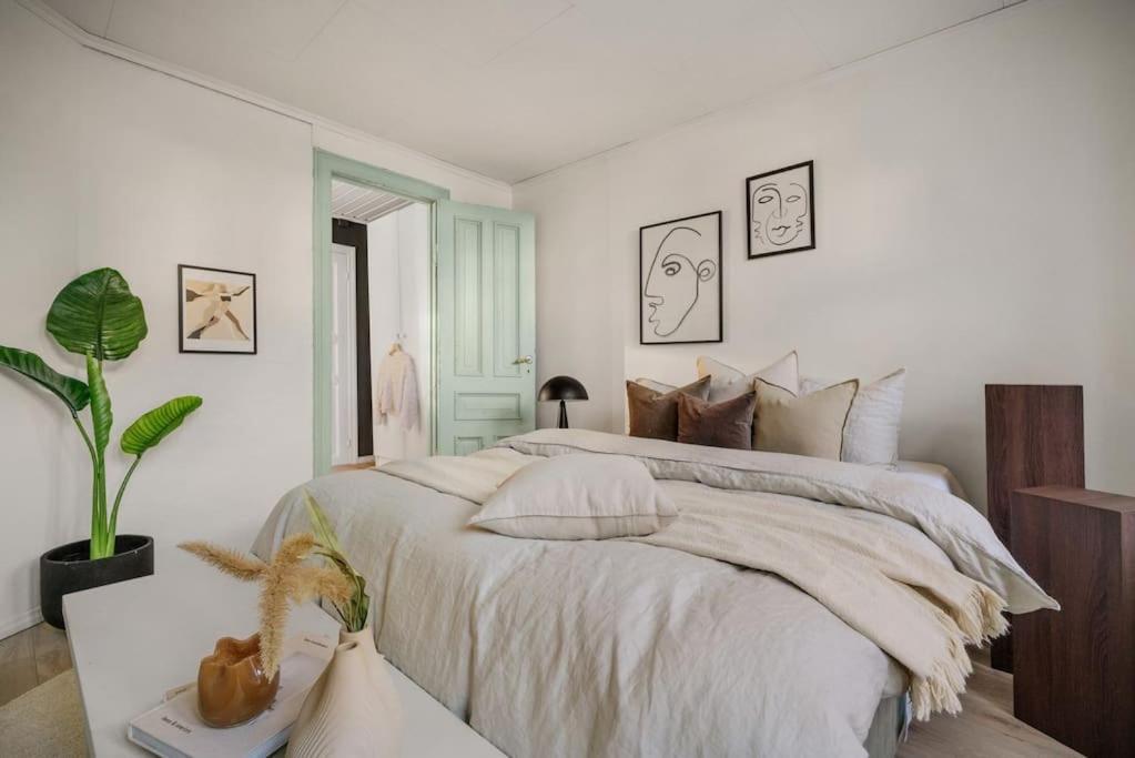 Central Apartment With Balcony, Self-Check In & Private Entrance เบอร์เกน ภายนอก รูปภาพ